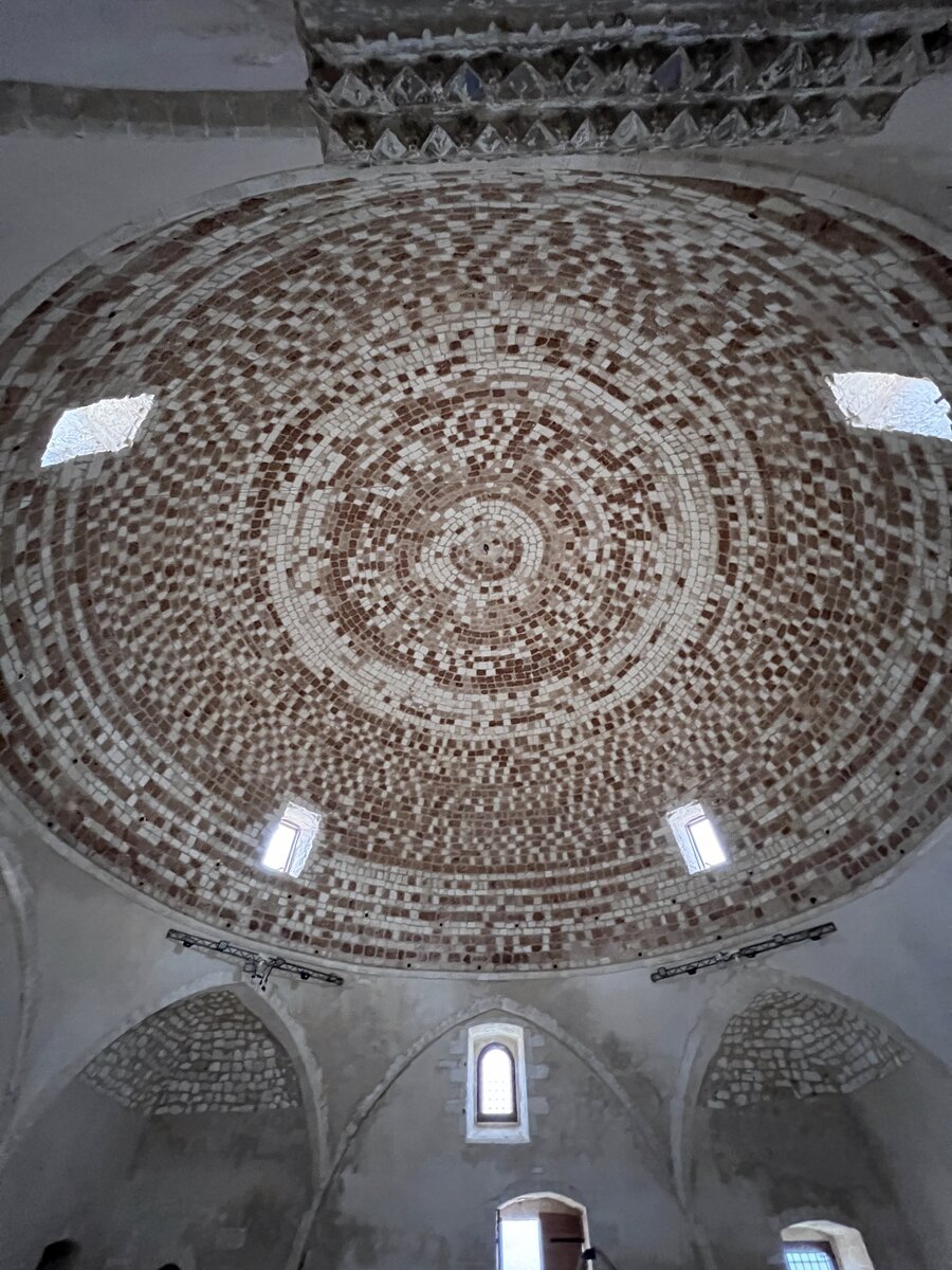 Historische Kuppel mit Mosaik